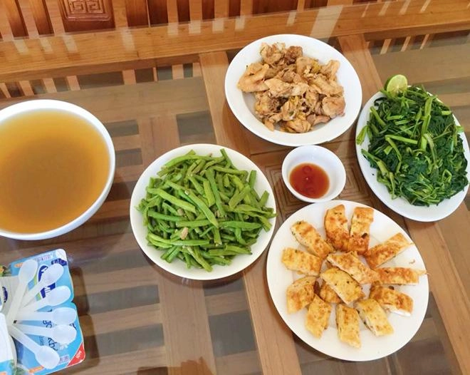 Cơm văn phòng một công ty hn ngon xuất sắc khiến dân mạng thích thú muốn xin làm nhân viên