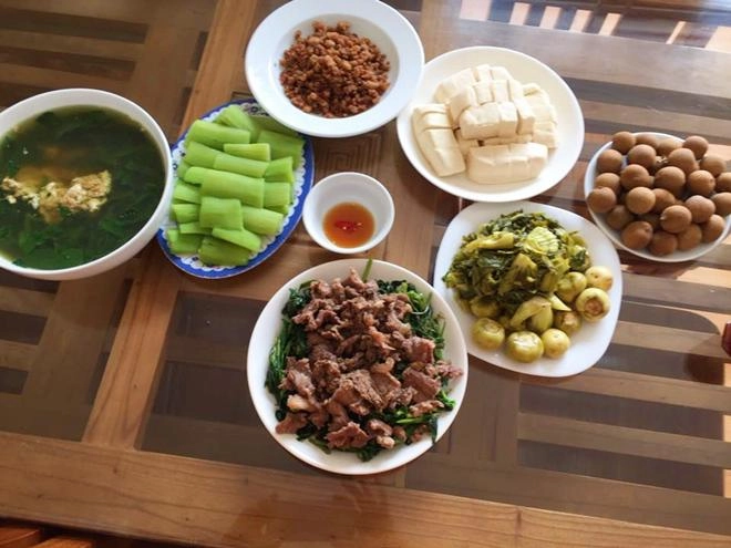 Cơm văn phòng một công ty hn ngon xuất sắc khiến dân mạng thích thú muốn xin làm nhân viên