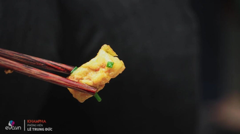 Con dâu u70 nuôi sống cả gia đình 40 năm với quán bún riêu bưng độc đáo