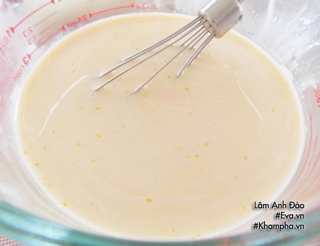 Cứ tưởng khó hóa ra làm bánh flan mềm mịn mượt như da em bé lại đơn giản thế này