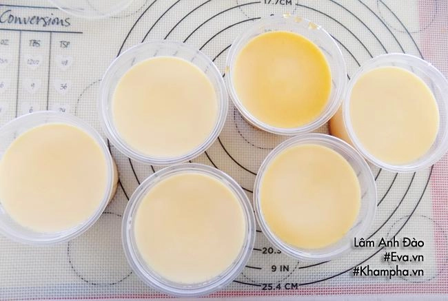Cứ tưởng khó hóa ra làm bánh flan mềm mịn mượt như da em bé lại đơn giản thế này