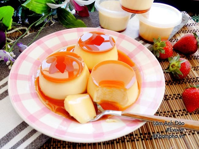Cứ tưởng khó hóa ra làm bánh flan mềm mịn mượt như da em bé lại đơn giản thế này