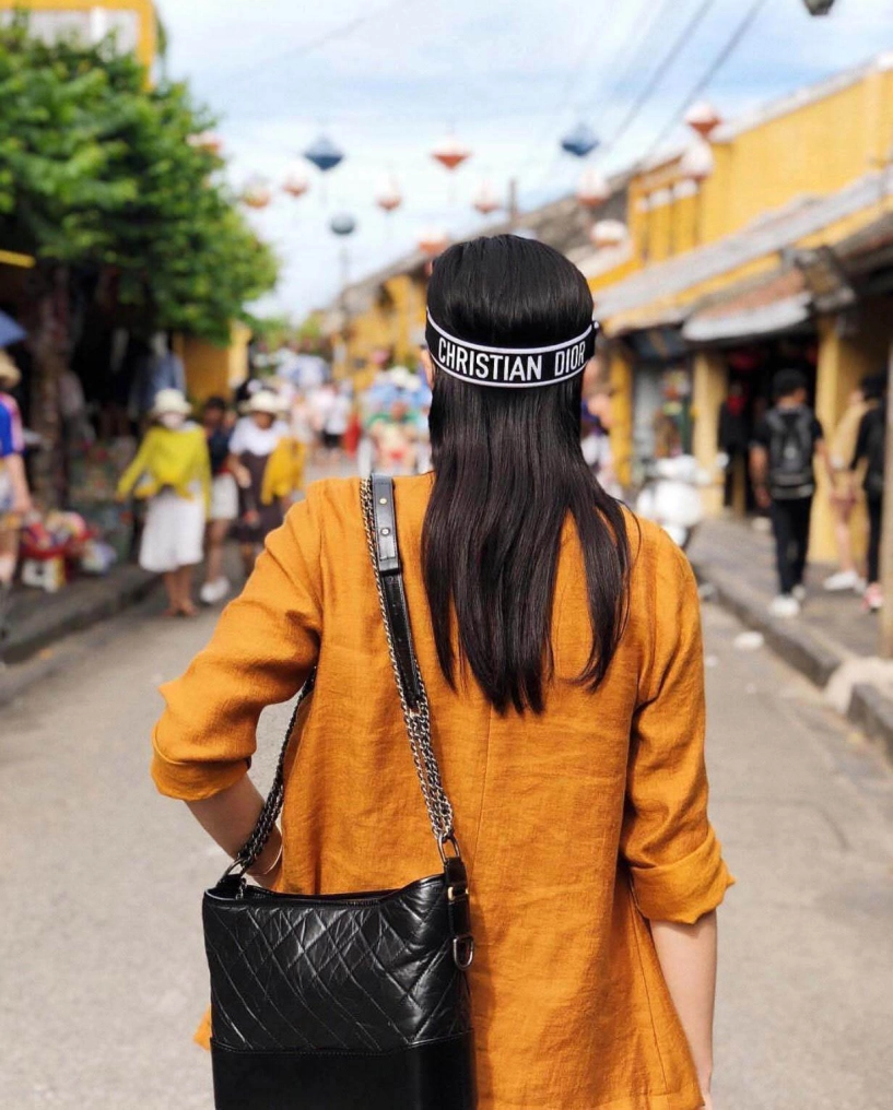 Cùng là mũ chống nắng nhưng mỹ nhân việt đội lại chất hơn cả phạm băng băng