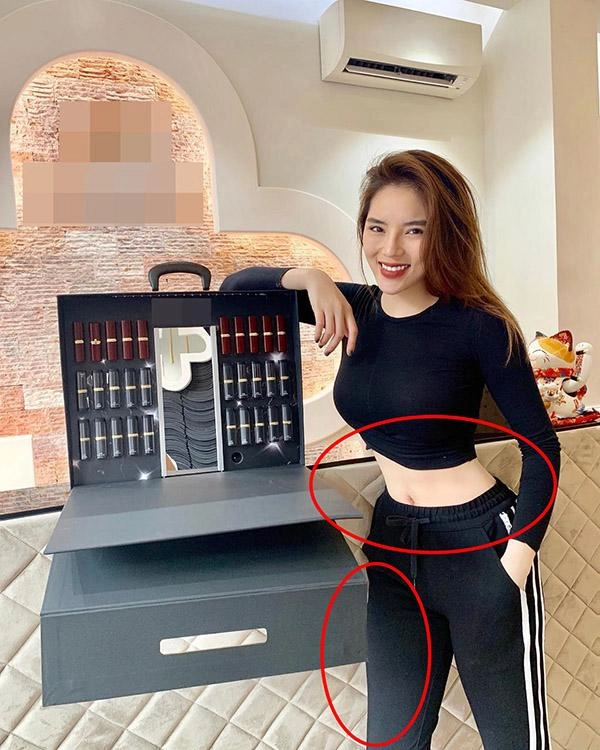 Cùng người thương vi vu nhật bản cát phượng bị soi bởi diện mạo sao mà lạ quá