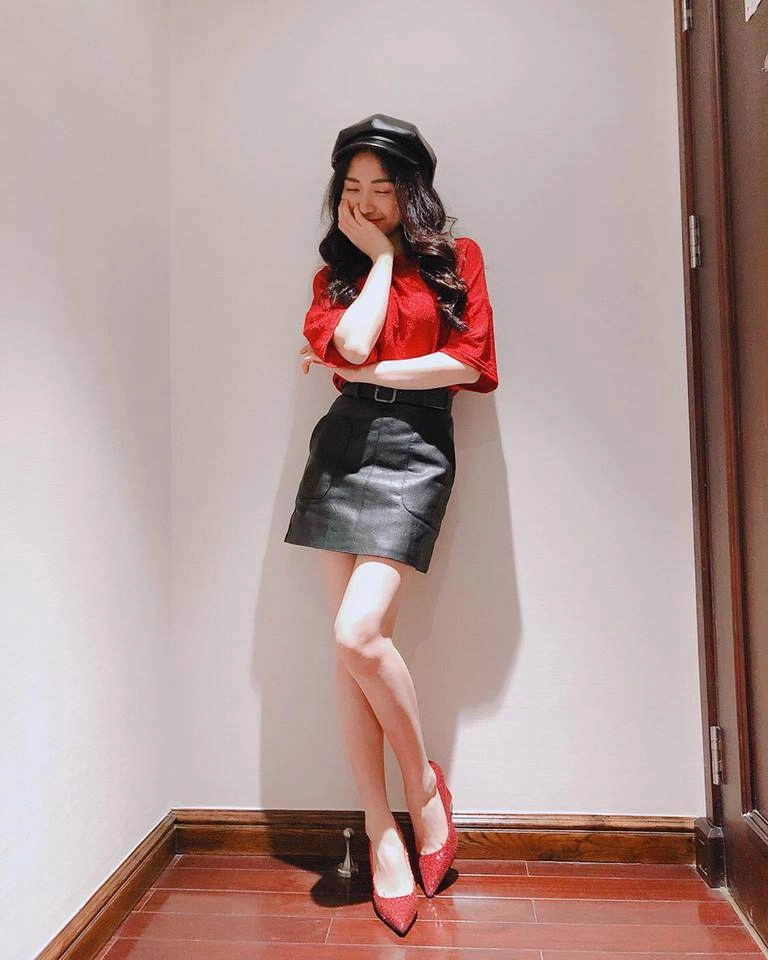 Cười bể bụng với thời trang đi ăn thịt nướng bá đạo của chị đại hoa râm bụt hòa minzy