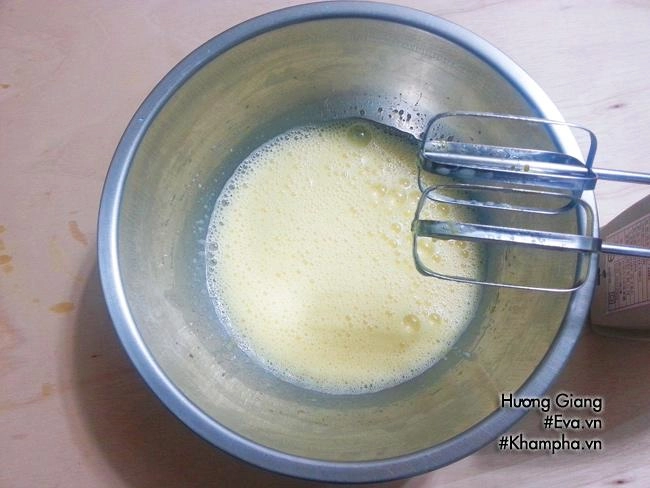 Cuối tuần làm bánh rán doremon nhân đậu đỏ cho bé ăn chơi