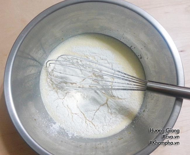 Cuối tuần làm bánh rán doremon nhân đậu đỏ cho bé ăn chơi
