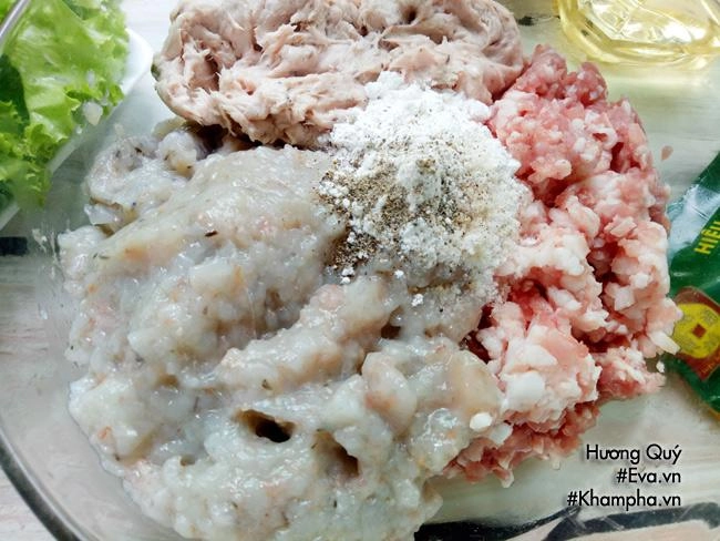 Cuối tuần làm chả tôm chiên xù cắn một miếng cứ giòn rụm ai cũng mê