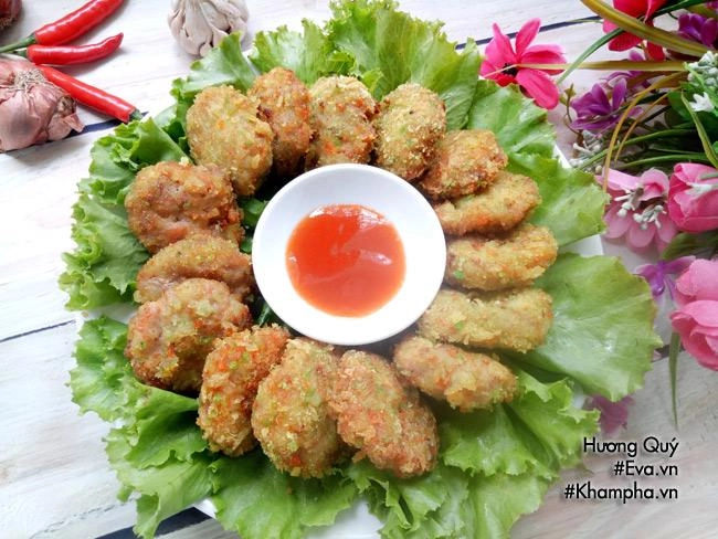 Cuối tuần làm chả tôm chiên xù cắn một miếng cứ giòn rụm ai cũng mê