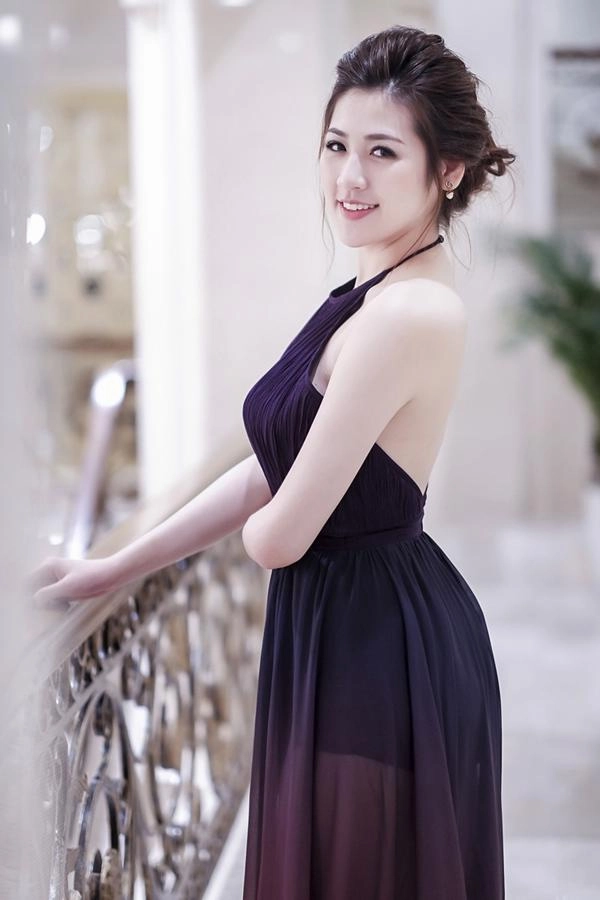 Cứu nguy bản thân khỏi những pha lộ hàng nhờ áo lót chuyên trị đồ hở