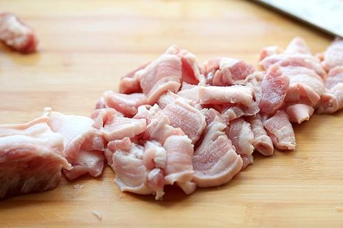 Đảm bảo cả nhà mê tít thịt lợn xào sả ớt cay ngon đậm đà mà cách làm siêu dễ
