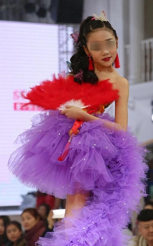 Đất nước tỷ dân có nhiều show nội y bị ném đá nhất năm 2017