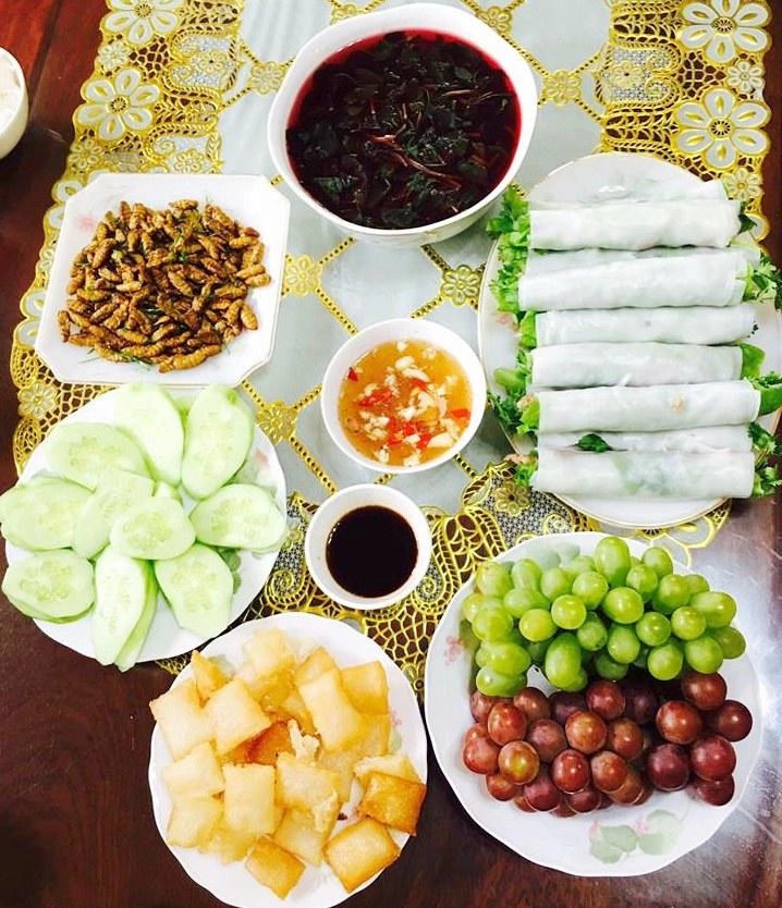 Dâu đảm 3 con miệt mài vào bếp nấu ăn làm hài lòng gia đình chồng tứ đại đồng đường
