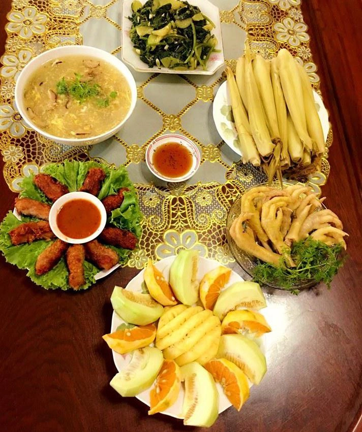 Dâu đảm 3 con miệt mài vào bếp nấu ăn làm hài lòng gia đình chồng tứ đại đồng đường