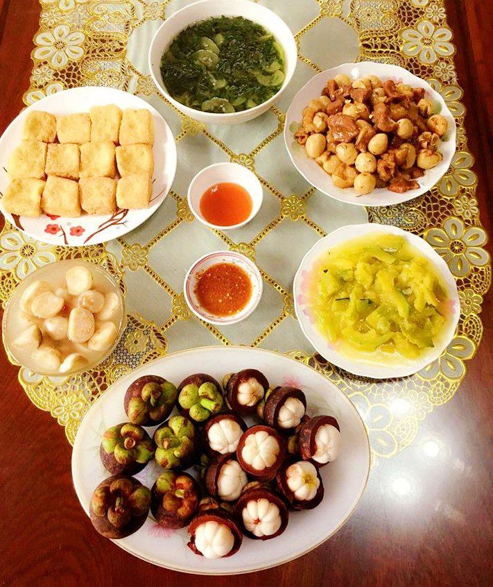 Dâu đảm 3 con miệt mài vào bếp nấu ăn làm hài lòng gia đình chồng tứ đại đồng đường