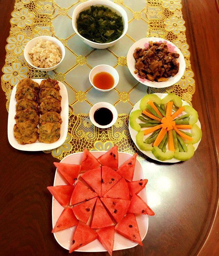 Dâu đảm 3 con miệt mài vào bếp nấu ăn làm hài lòng gia đình chồng tứ đại đồng đường