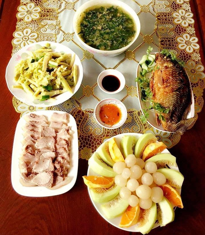 Dâu đảm 3 con miệt mài vào bếp nấu ăn làm hài lòng gia đình chồng tứ đại đồng đường