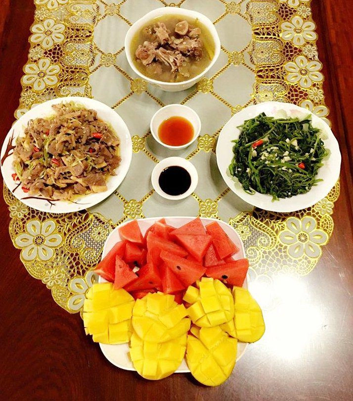 Dâu đảm 3 con miệt mài vào bếp nấu ăn làm hài lòng gia đình chồng tứ đại đồng đường