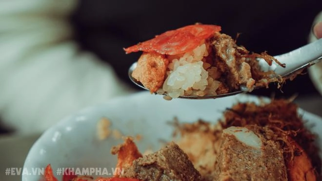 Đầu tuần đổi gió lên phố cổ ăn xôi chả cua trứ danh hà nội