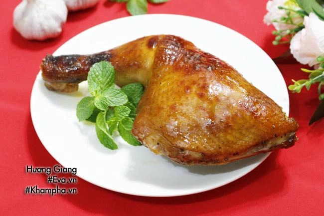 Đây là cách làm gà nướng giấy bạc ngon đến mẹ chồng khó tính cũng phải khen ngợi