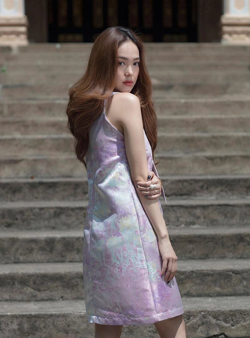 Đây là cách minh hằng chọn váy để khoe được vòng eo con kiến vạn người mê