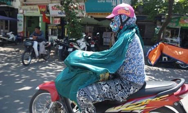 Đây là những hình ảnh thời trang chống nắng bá đạo nhất mùa hè năm nay