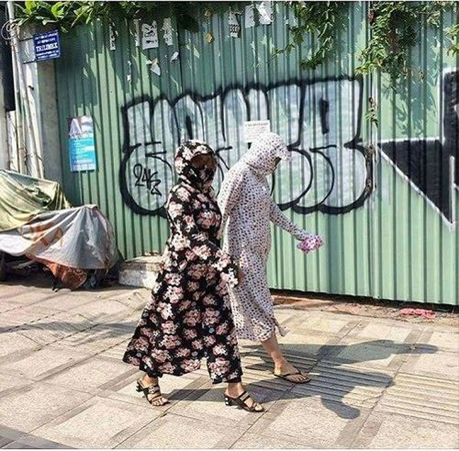 Đây là những hình ảnh thời trang chống nắng bá đạo nhất mùa hè năm nay