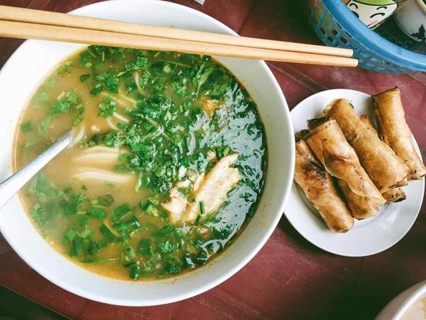Đến quảng bình uống tiết mãng xà biển ăn gỏi thủy quái bạn đã thử chưa