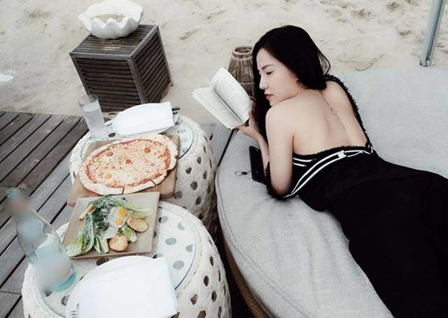 Đều từng dao kéo thử cân trình nhan sắc giữa hai mỹ nhân hot nhất những ngày qua