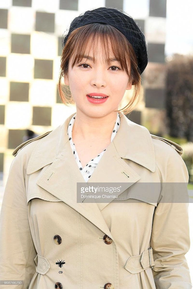 Đi xem show hoành tráng thế này song hye kyo mặc vậy bị chê xấu cũng chẳng oan