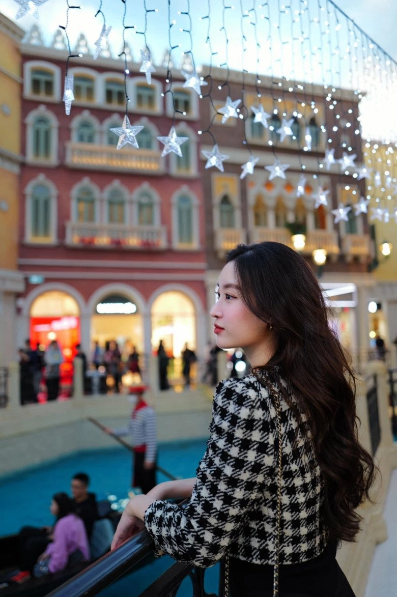 Đỗ mỹ linh sau sinh được khen một điểm vàng nhan sắc hiếm mẹ bỉm nào giữ được
