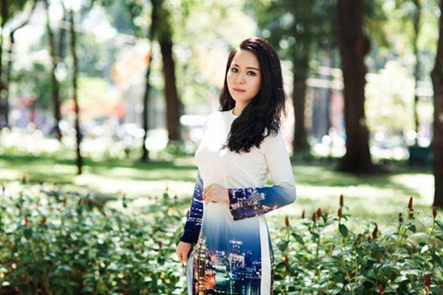 Đọ nhan sắc tuyệt đẹp 4 nàng con nuôi của hoài linh và dàn nghệ sĩ đình đám vbiz
