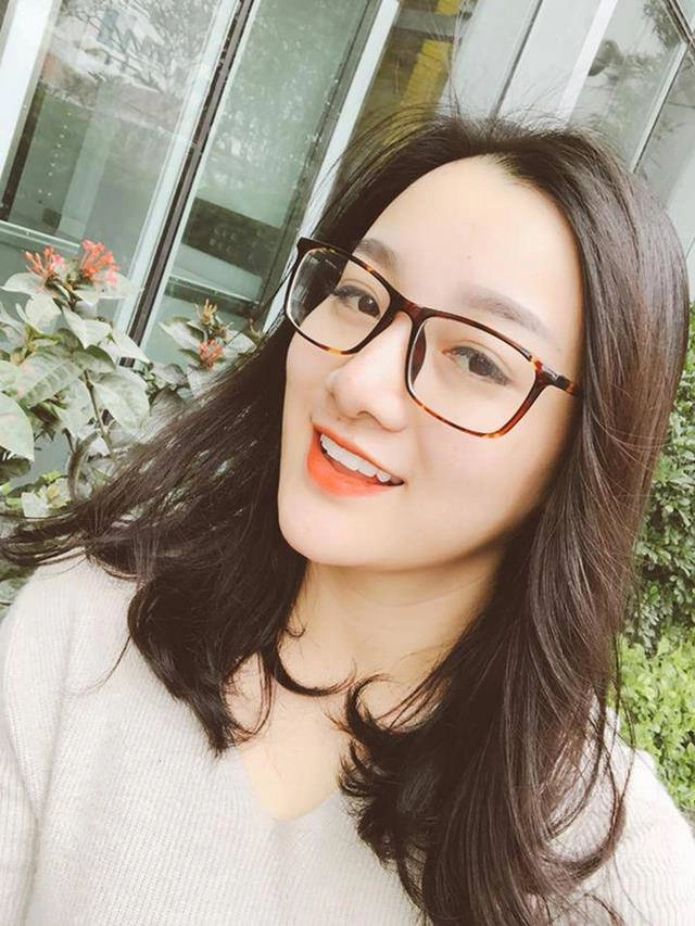 Đọ nhan sắc tuyệt đẹp 4 nàng con nuôi của hoài linh và dàn nghệ sĩ đình đám vbiz