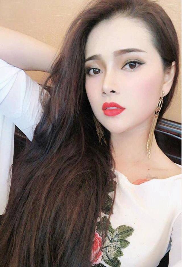 Đọ nhan sắc tuyệt đẹp 4 nàng con nuôi của hoài linh và dàn nghệ sĩ đình đám vbiz