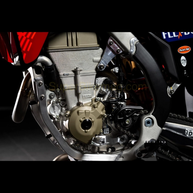 Ducati giới thiệu factory mx team và nguyên mẫu desmo450 mx