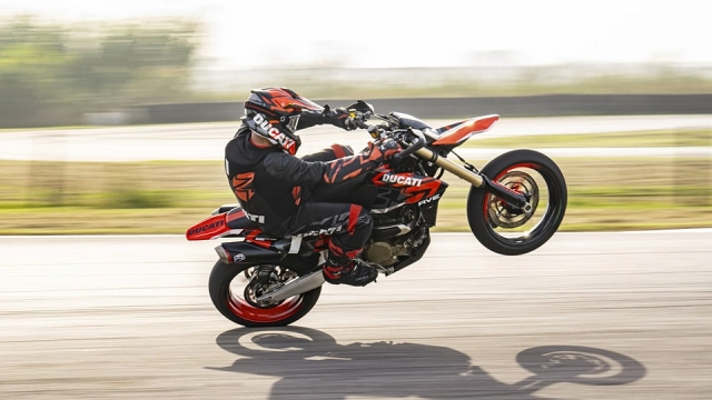 Ducati hypermotard 698 mono 2024 hoàn toàn mới chính thức trình làng