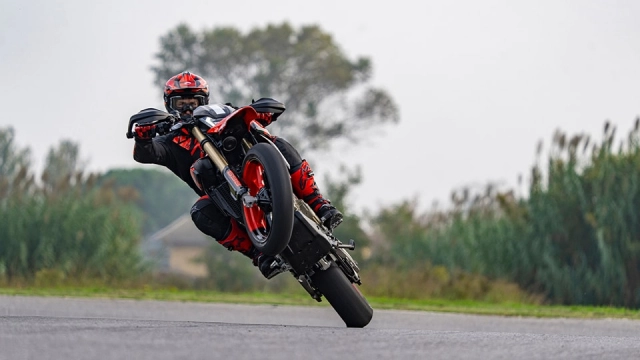 Ducati hypermotard 698 mono 2024 hoàn toàn mới chính thức trình làng