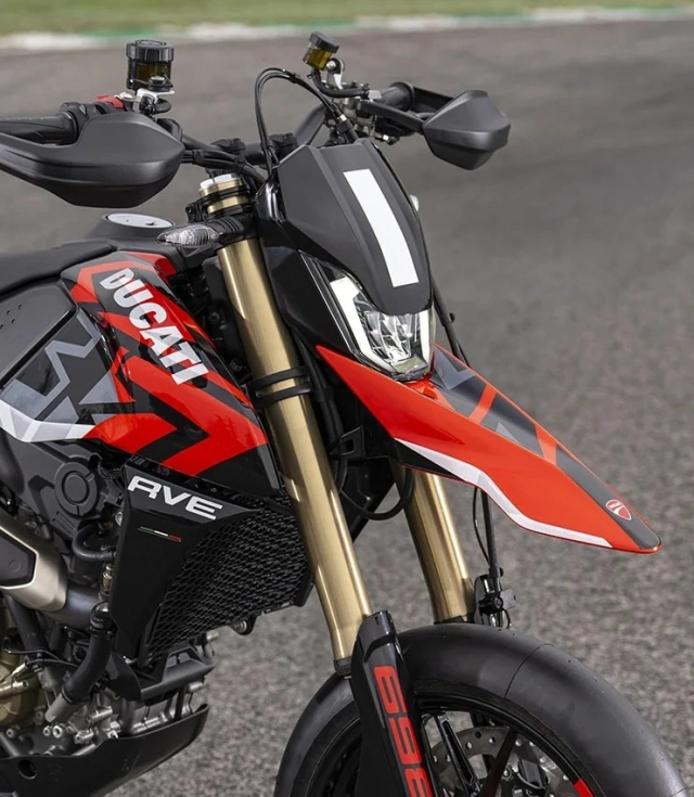 Ducati hypermotard 698 mono 2024 hoàn toàn mới chính thức trình làng