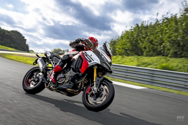 Ducati multistrada v4 rs 2024 trình làng mang nâng cao đặc tính thể thao cho một mẫu xe đường trường