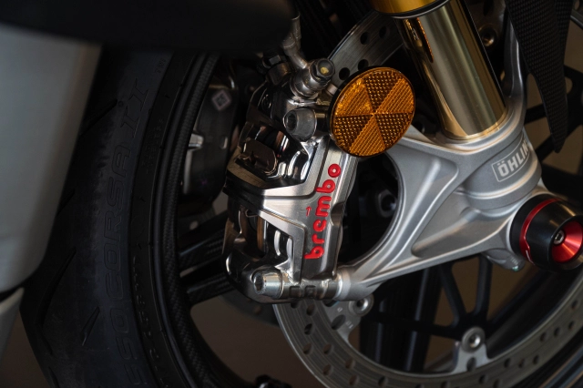 Ducati streetfighter v4 s độ gần 2 tỷ đồng của biker việt sở hữu 4 chữ ký đắt giá
