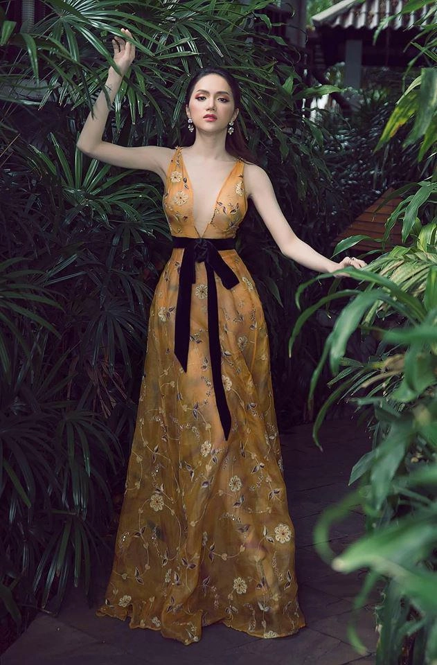 đụng hàng không kiêng nể ai nhưng đến lượt phạm quỳnh anh hương giang lại thua vì điều này