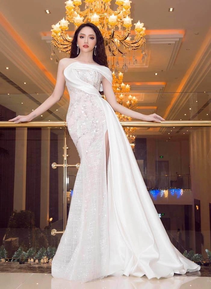 đụng hàng không kiêng nể ai nhưng đến lượt phạm quỳnh anh hương giang lại thua vì điều này