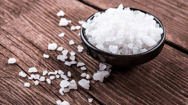 Dùng sửa rửa mặt chưa đủ bạn phải cho thêm thứ này vào nước rửa mới có làn da đẹp
