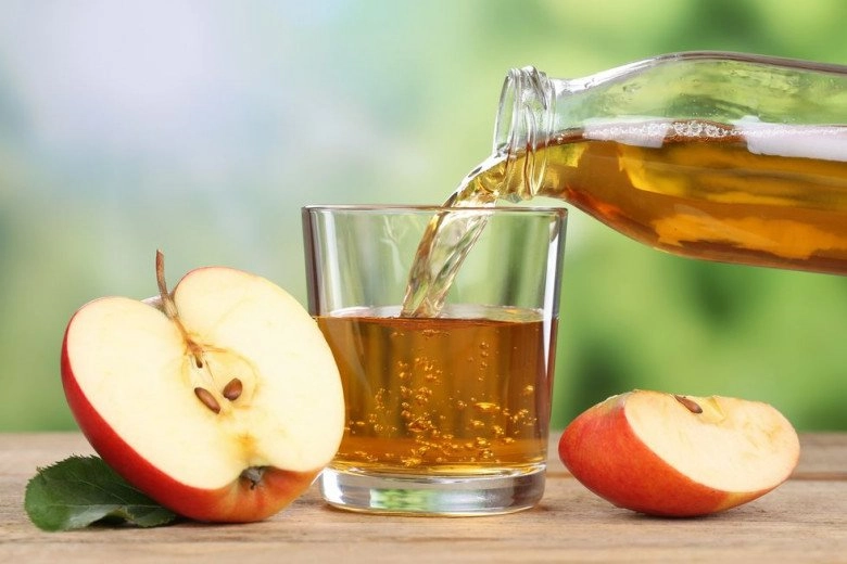 Dùng thứ nước chua loét để rửa mặt xịt lên tóc và uống loạt sao từ á đến âu nhận kết quả mỹ mãn