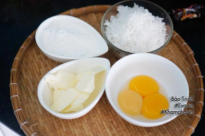 Gái xinh gợi ý cách làm bánh trung thu hoa sen chiên ngàn lớp đẹp mê mẩn hút nghìn like