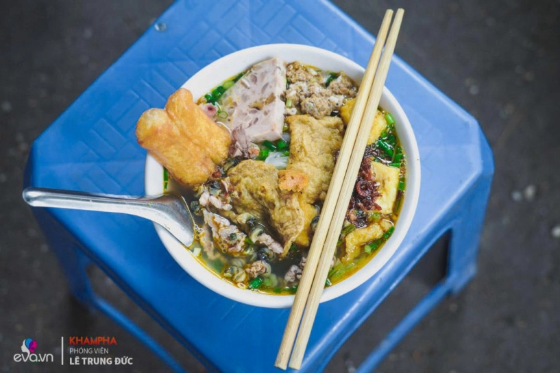 Gánh bún riêu khắc sâu căm thù độc đáo ở hà nội hơn 30 năm nuôi sống cả gia đình