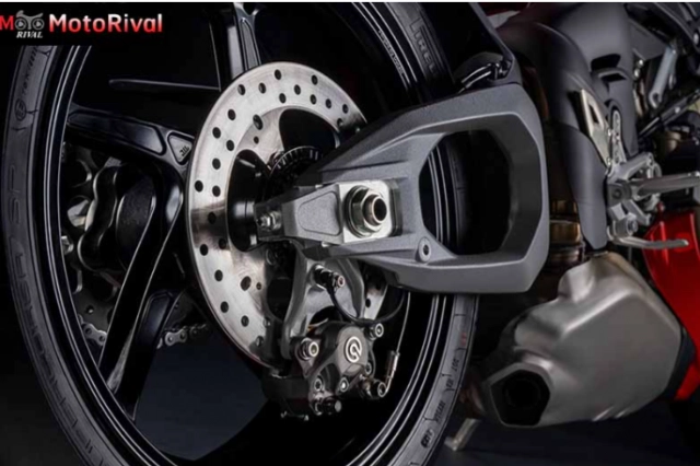 Gắp đôi trên panigale v4 2025 chắc chắn không đẹp nhưng liệu có tốt hơn gắp đơn pro-arm trước đây