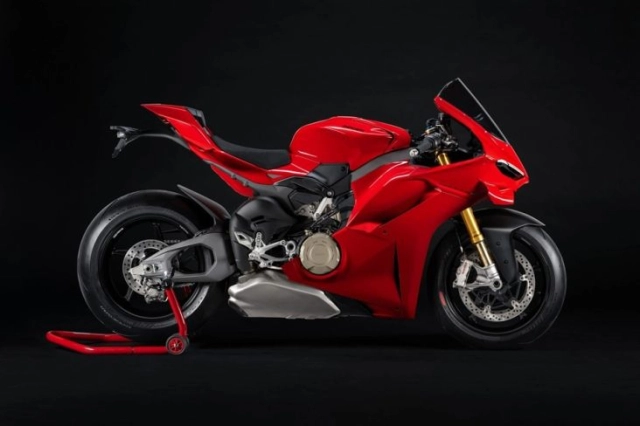 Gắp đôi trên panigale v4 2025 chắc chắn không đẹp nhưng liệu có tốt hơn gắp đơn pro-arm trước đây