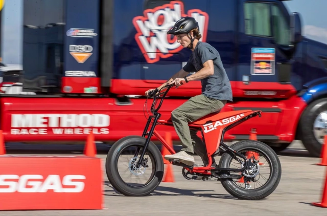 Gasgas ra mắt xe đạp điện mới với đội supercross 2024