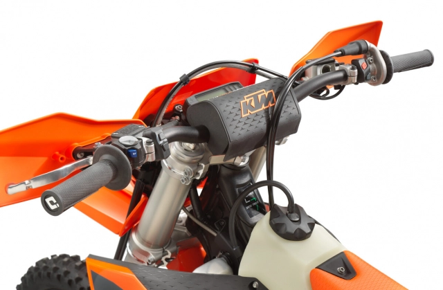 Gia đình xe địa hình enduro ktm exc 2025 chính thức lộ diện